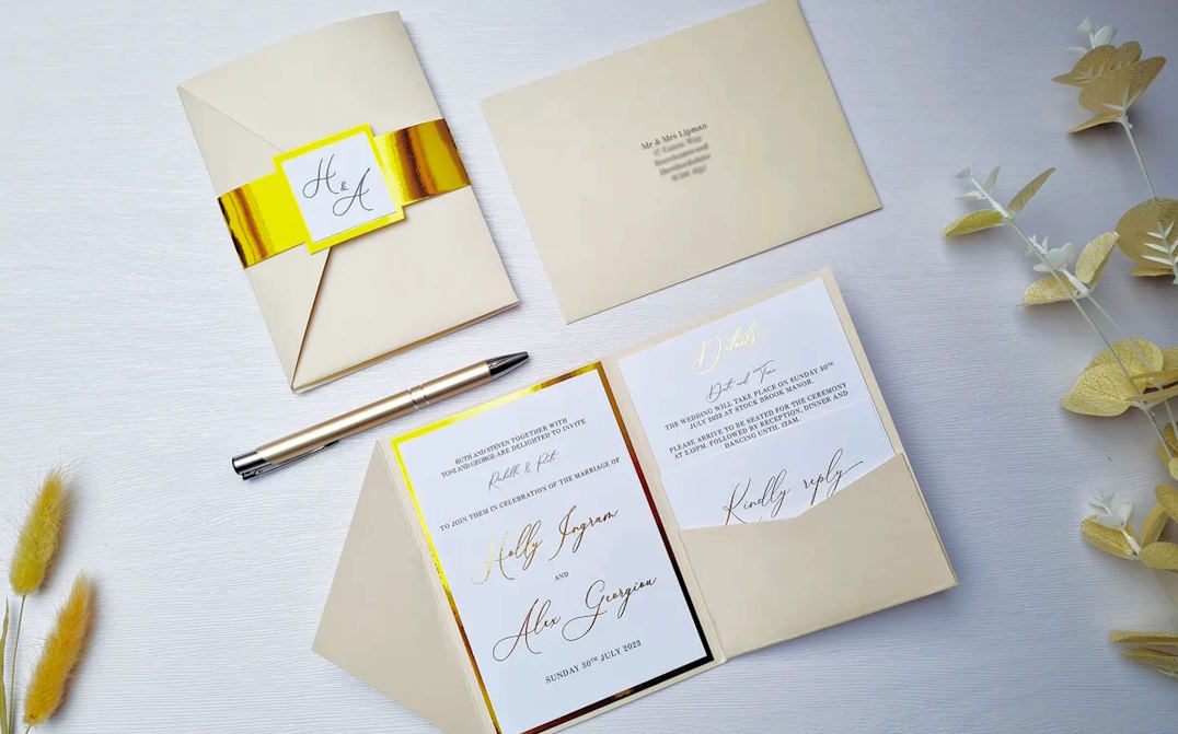 inviting atmosphere on your wedding stationery